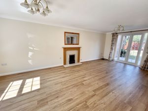 Lounge- click for photo gallery